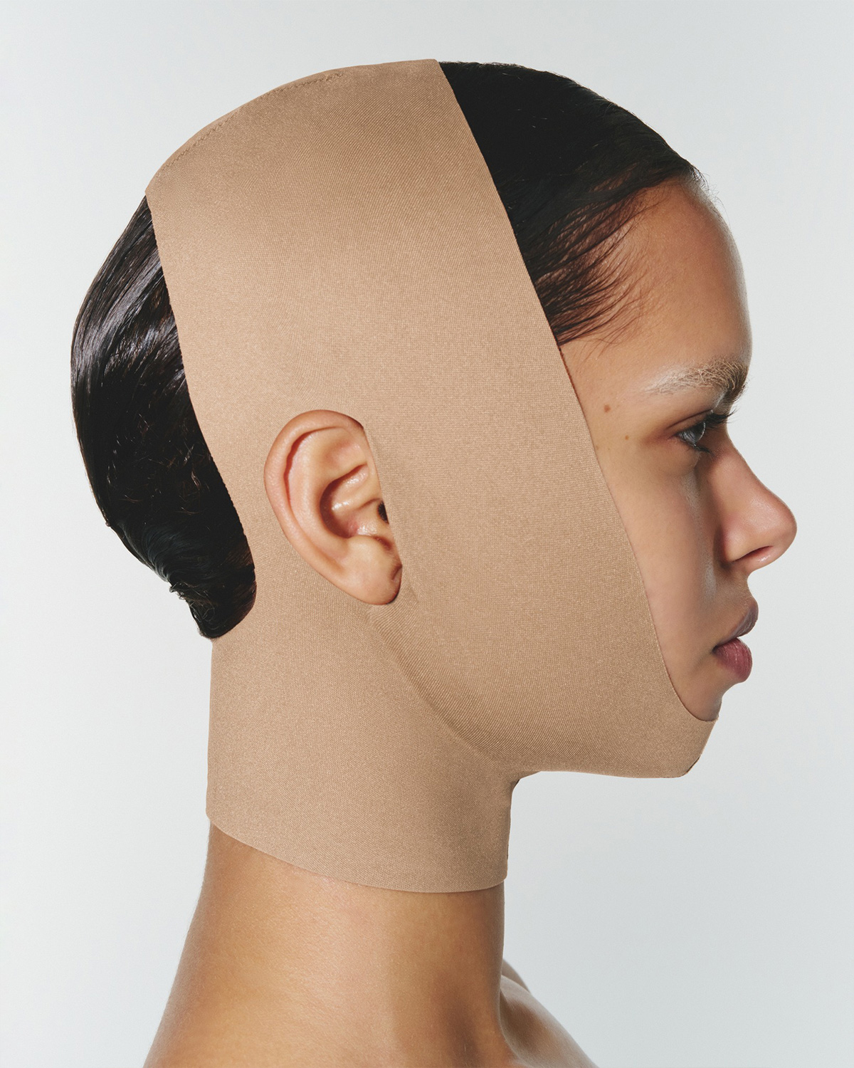 SKIMS Seamless Sculpt Face Wrap | Source: SKIMS