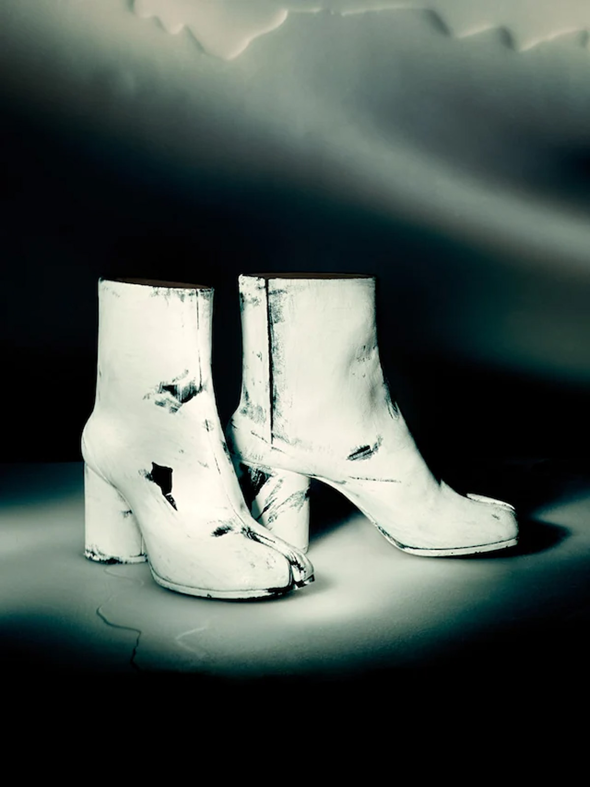 Miley Cyrus Becomes First-Ever Face of Maison Margiela | Source: Maison Margiela