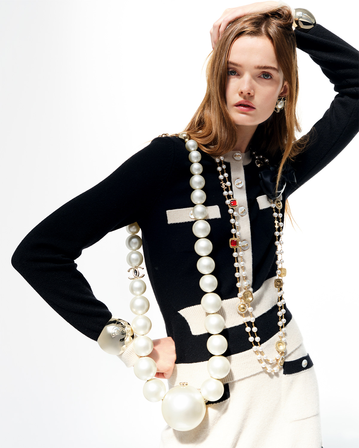 Chanel Fall-Winter 2025/26 Ready-To-Wear Collection Ad Campaign Featuring Lulu Tenney Review