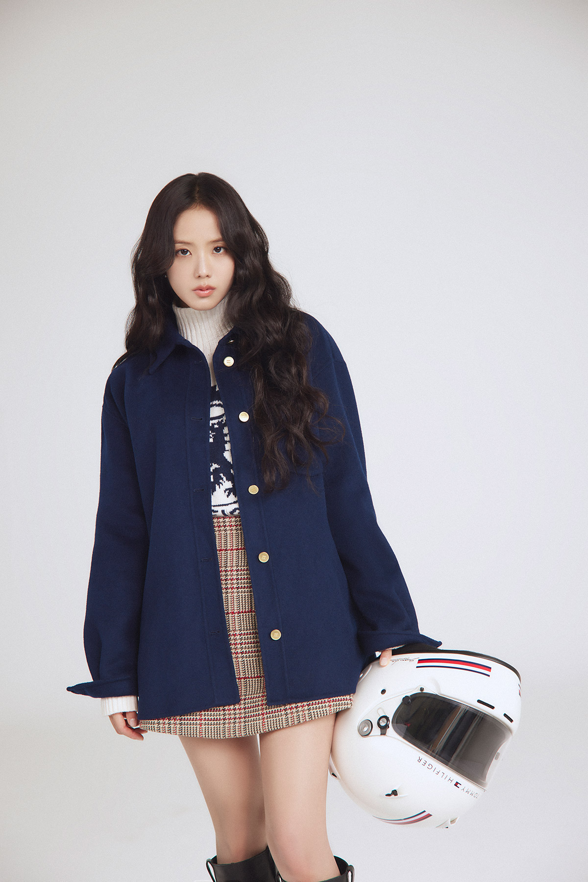 JISOO Returns to The Tommy Hilfiger Racing Club