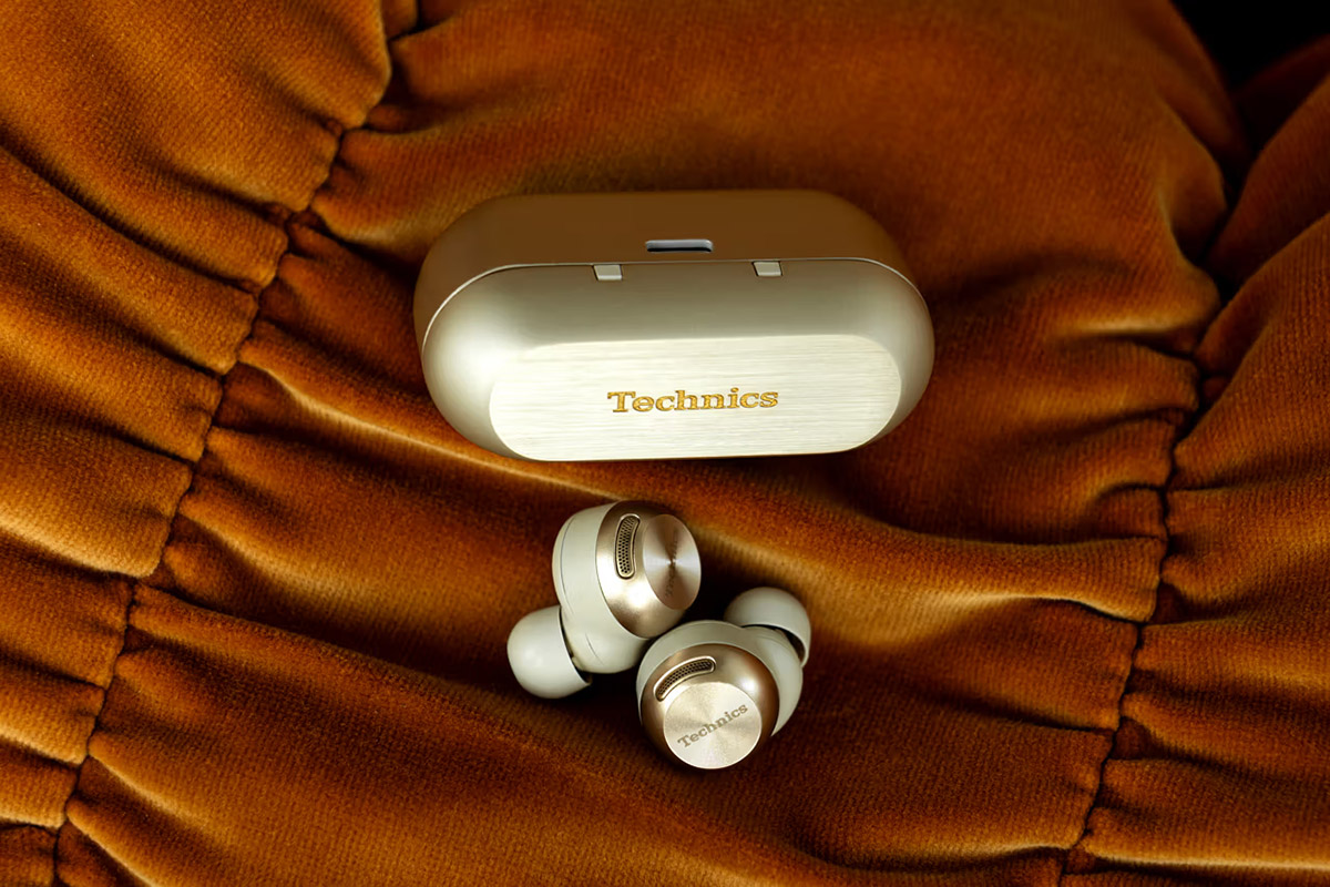 Technics EAH-AZ100 earbuds
