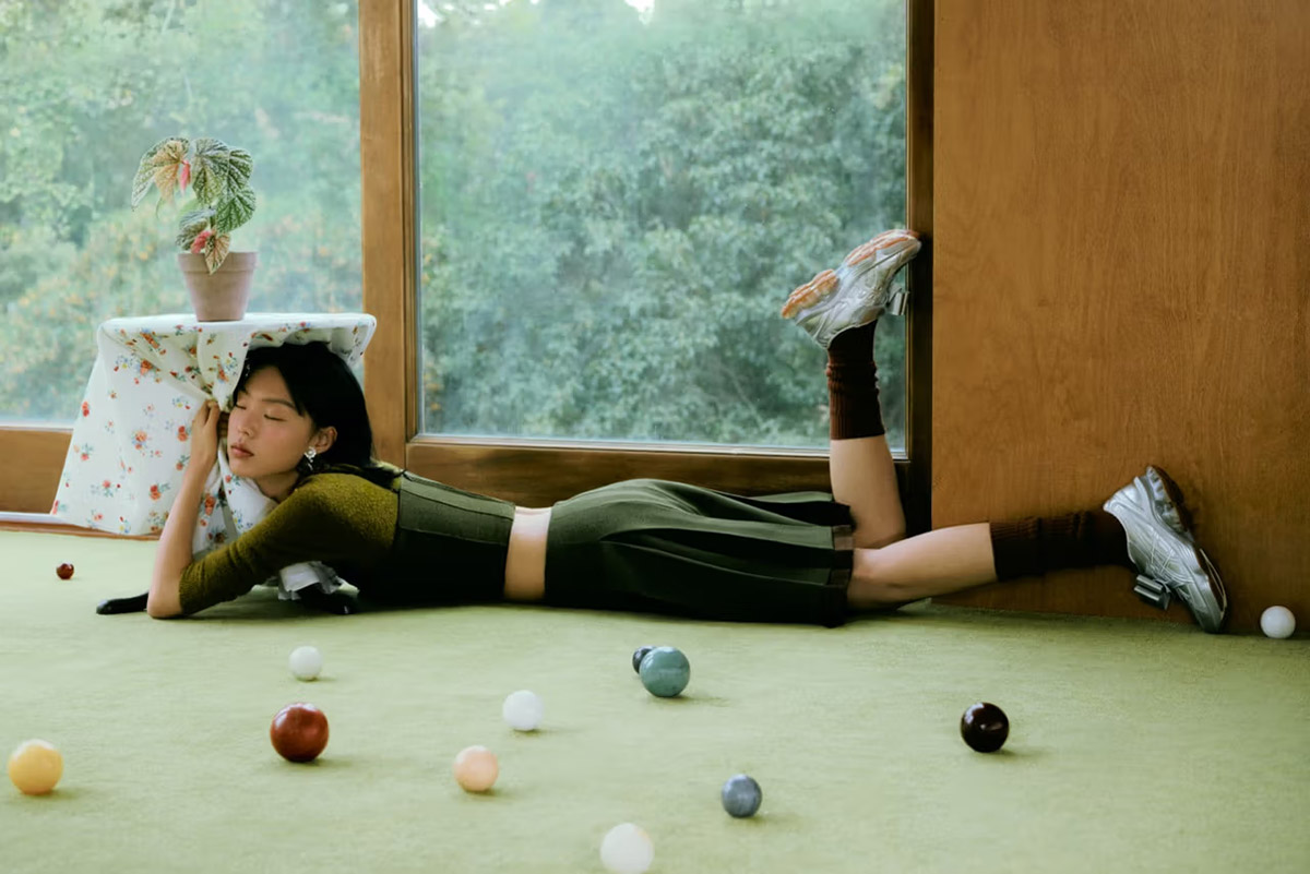 SHUSHU/TONG returns to ASICS giving the GEL-KINETIC FLUENT a Romantic Update